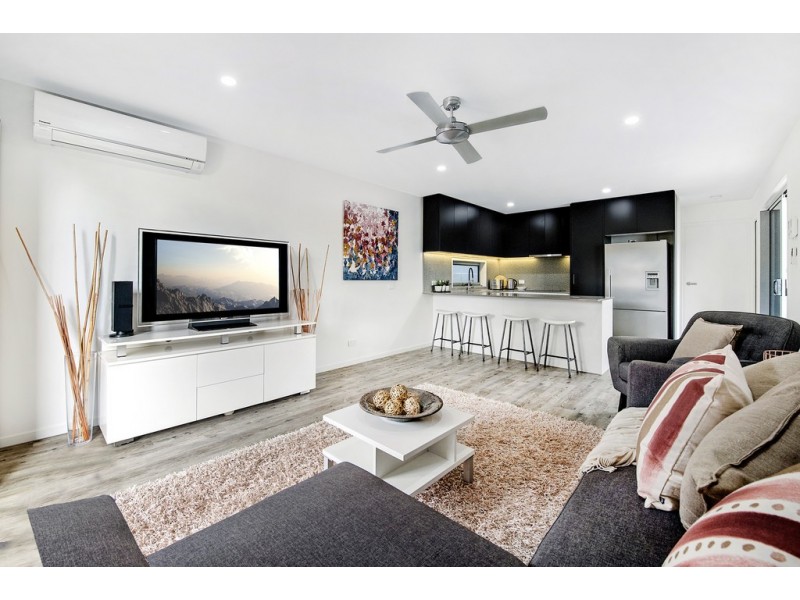 4C Sarasota Key, Broadbeach Waters QLD 4218