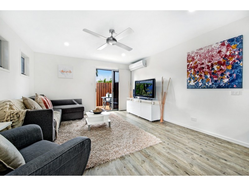 4C Sarasota Key, Broadbeach Waters QLD 4218