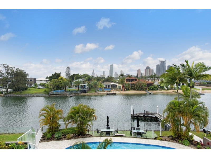 2D ‘The Arc’ 11 Eady Avenue, Broadbeach Waters QLD 4218
