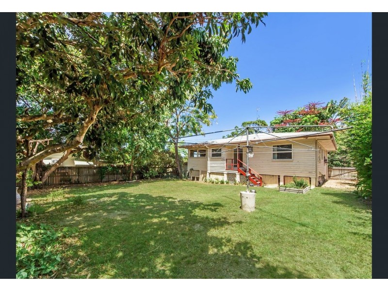 67 Falconer Street, Southport QLD 4215