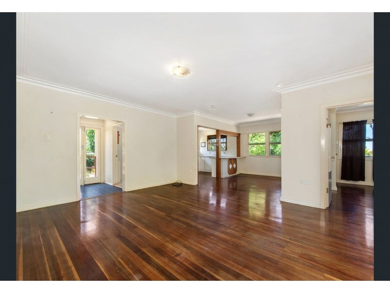 67 Falconer Street, Southport QLD 4215