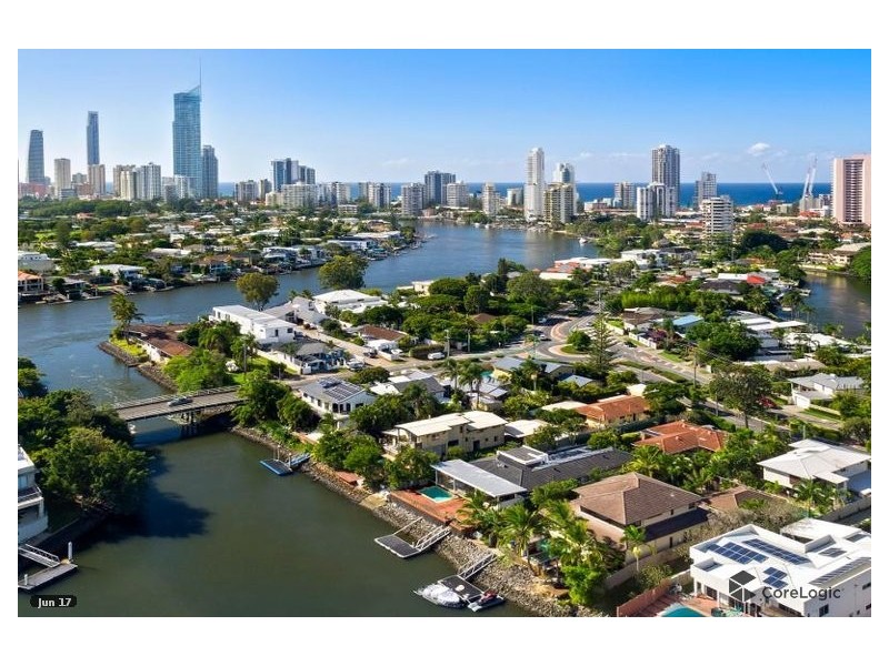 5 Savoy Drive, Broadbeach Waters QLD 4218
