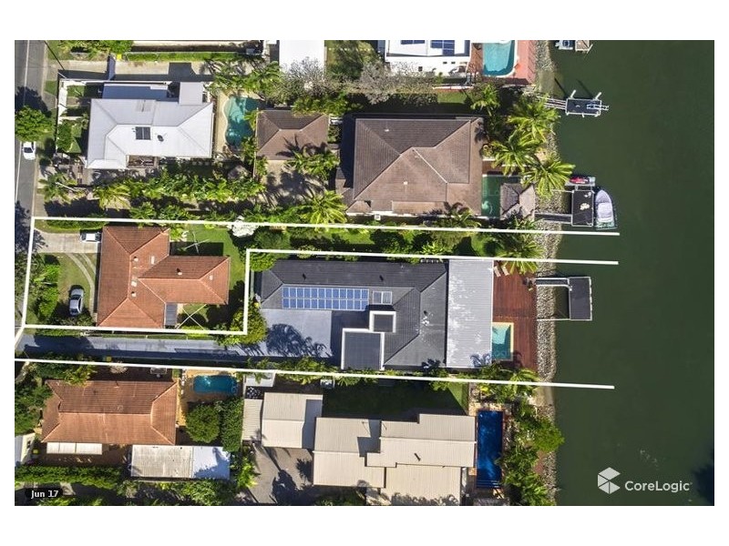 5 Savoy Drive, Broadbeach Waters QLD 4218