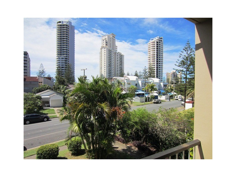 6/206 Surf Parade, Broadbeach QLD 4218