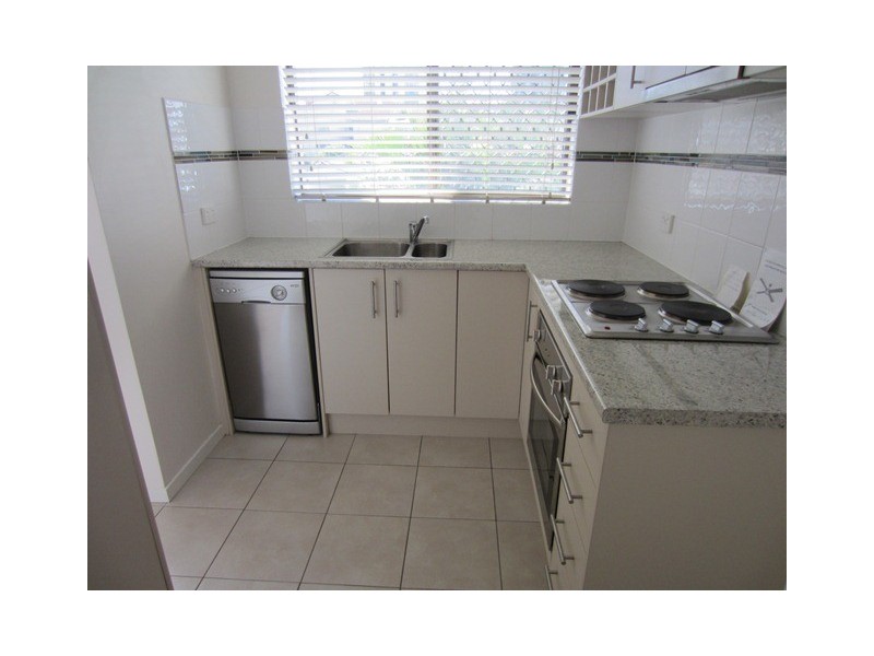 6/206 Surf Parade, Broadbeach QLD 4218
