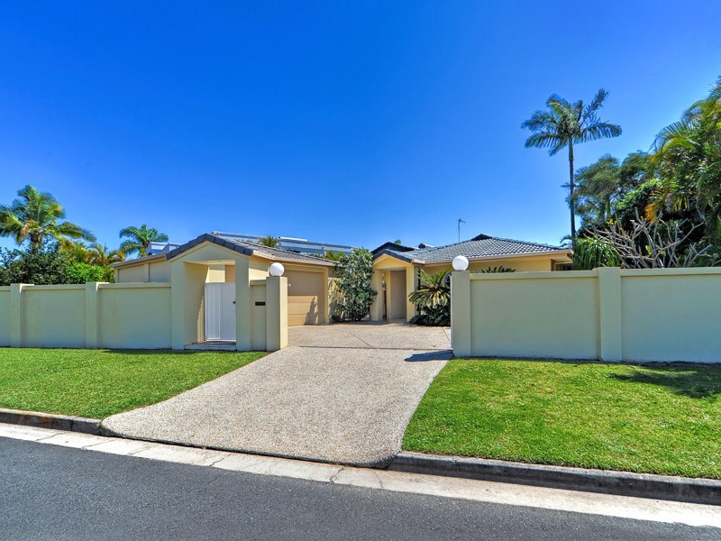 10 Forster Avenue, Sorrento QLD 4217