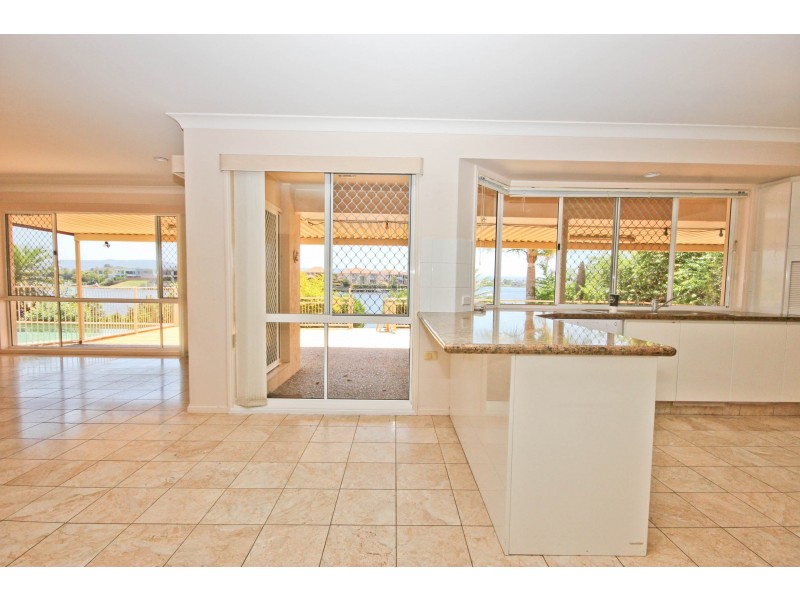 96 Port Jackson Blvd, Clear Island Waters QLD 4226