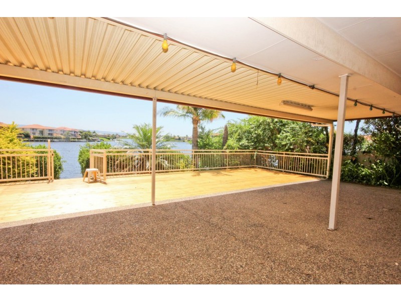 96 Port Jackson Blvd, Clear Island Waters QLD 4226