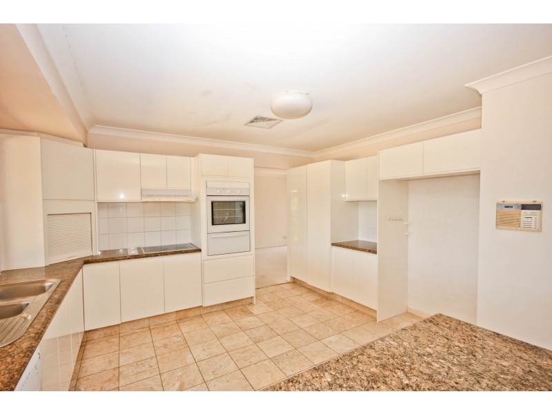 96 Port Jackson Blvd, Clear Island Waters QLD 4226