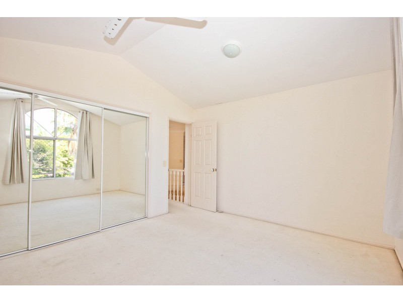 96 Port Jackson Blvd, Clear Island Waters QLD 4226