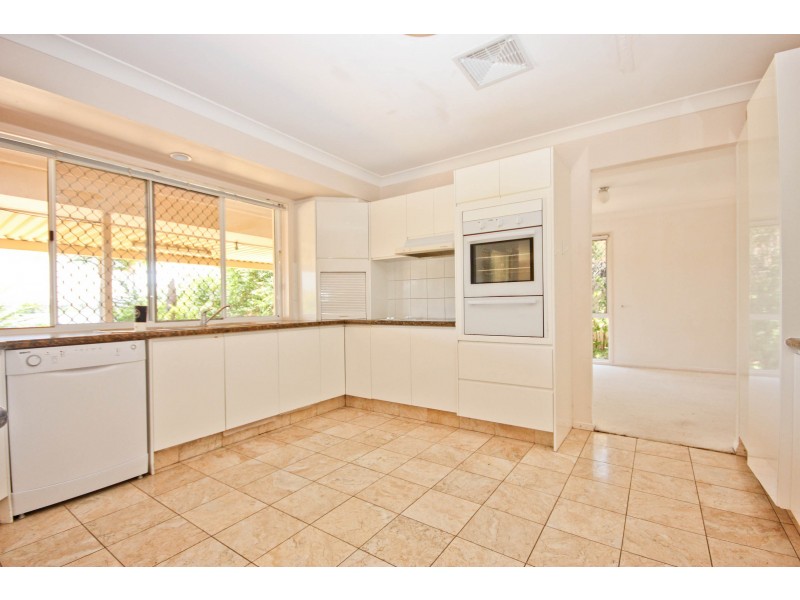 96 Port Jackson Blvd, Clear Island Waters QLD 4226