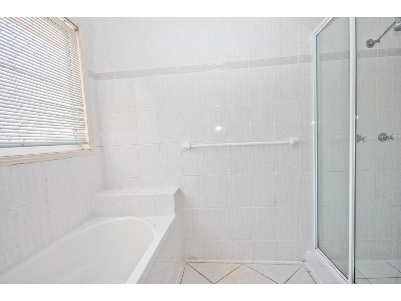 96 Port Jackson Blvd, Clear Island Waters QLD 4226