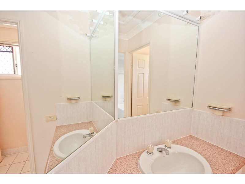 96 Port Jackson Blvd, Clear Island Waters QLD 4226