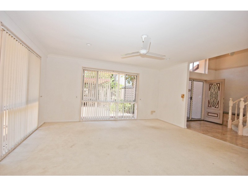 96 Port Jackson Blvd, Clear Island Waters QLD 4226