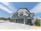 2/2 Pilgrim Place, Southport QLD 4215