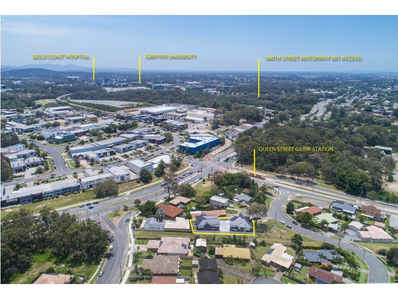 2/2 Pilgrim Place, Southport QLD 4215