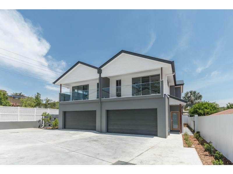 1/2 Pilgrim Place, Southport QLD 4215