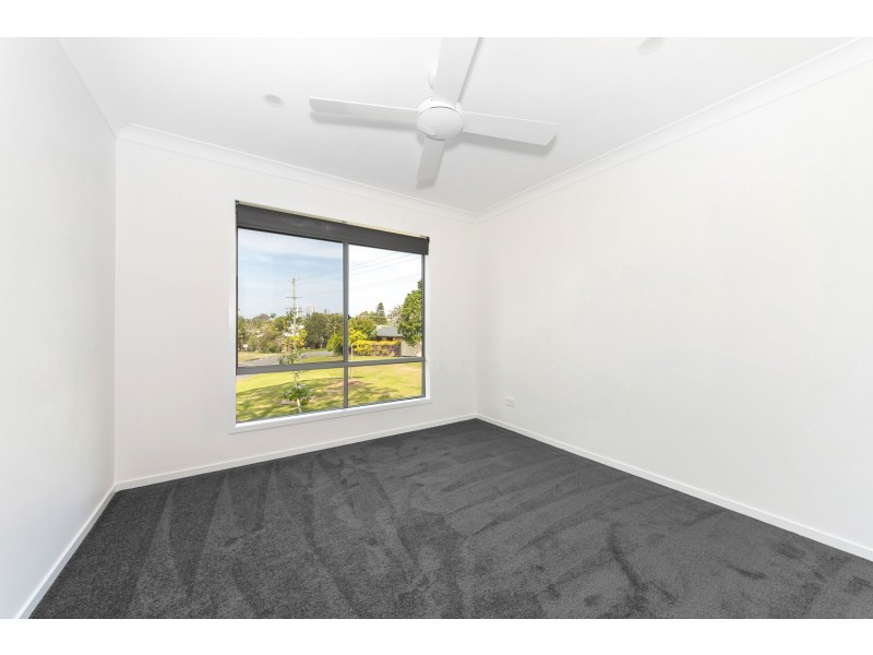 1/2 Pilgrim Place, Southport QLD 4215