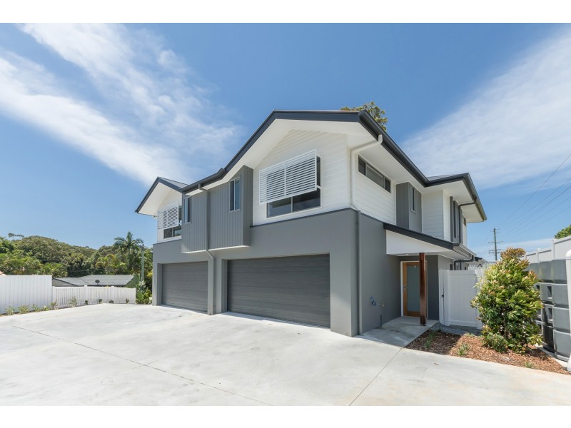 1/2 Pilgrim Place, Southport QLD 4215