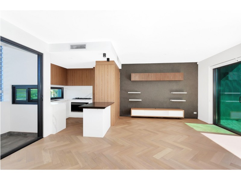 2/2097 Gold Coast Highway, Miami QLD 4220