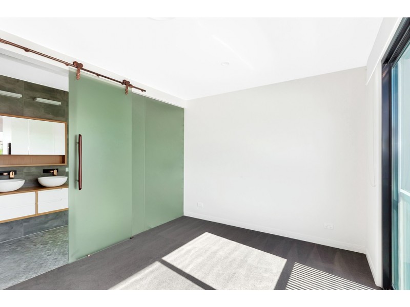 2/2097 Gold Coast Highway, Miami QLD 4220