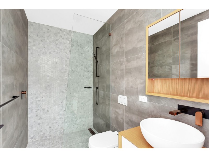 2/2097 Gold Coast Highway, Miami QLD 4220