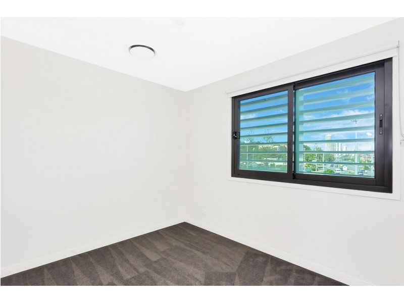 2/2097 Gold Coast Highway, Miami QLD 4220