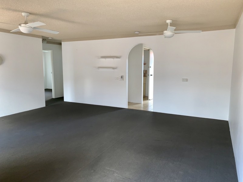 2/14 Christina Court, Mermaid Waters QLD 4218