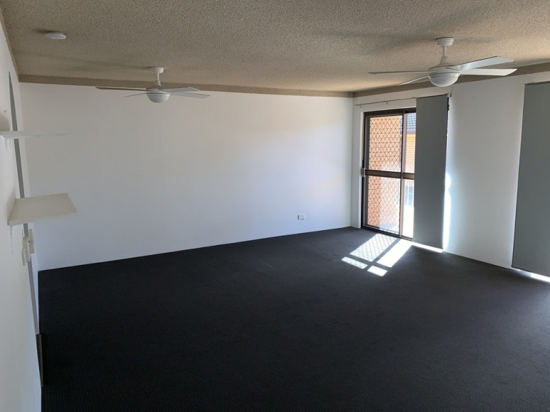 2/14 Christina Court, Mermaid Waters QLD 4218