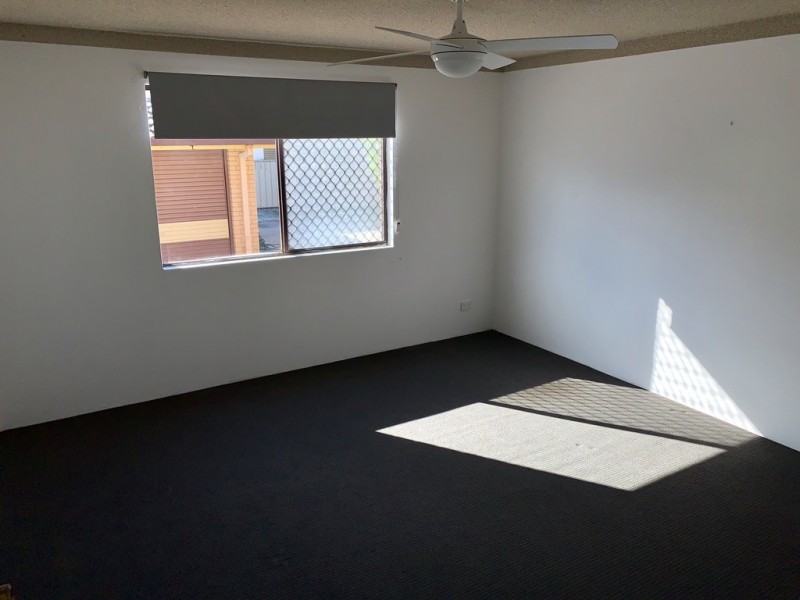 2/14 Christina Court, Mermaid Waters QLD 4218