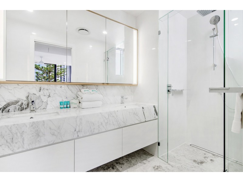 607/95 Old Burleigh Road, Broadbeach QLD 4218