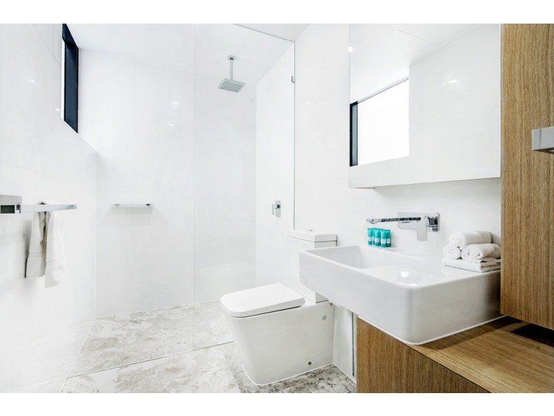 607/95 Old Burleigh Road, Broadbeach QLD 4218