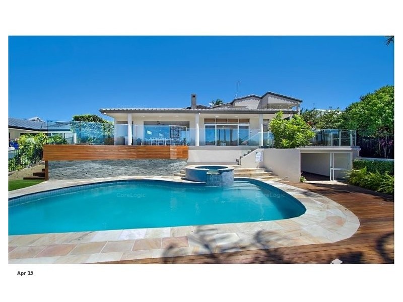18 Garden Grove, Carrara QLD 4211