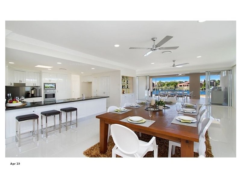 18 Garden Grove, Carrara QLD 4211