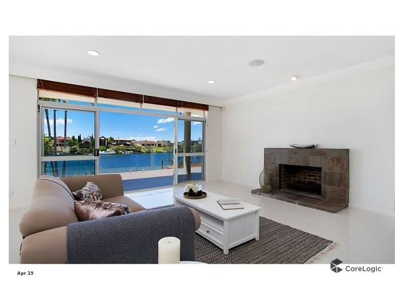18 Garden Grove, Carrara QLD 4211
