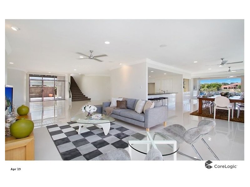 18 Garden Grove, Carrara QLD 4211