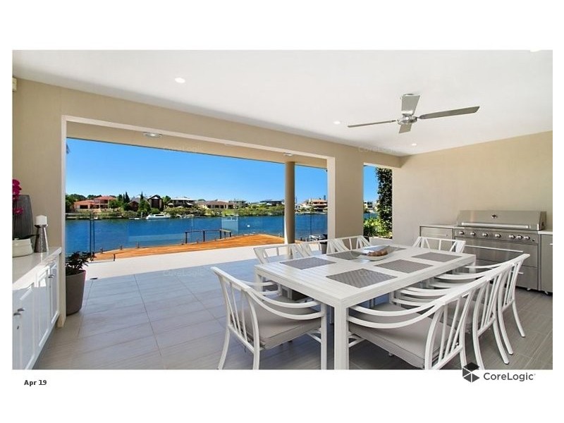 18 Garden Grove, Carrara QLD 4211