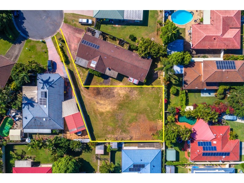 10 Ballandra Court, Mermaid Waters QLD 4218