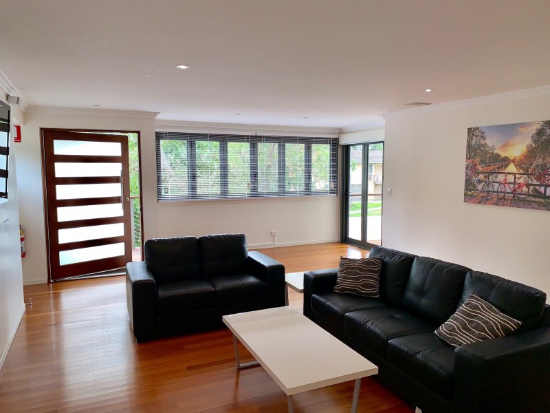 36 Kuranga Avenue, Southport QLD 4215