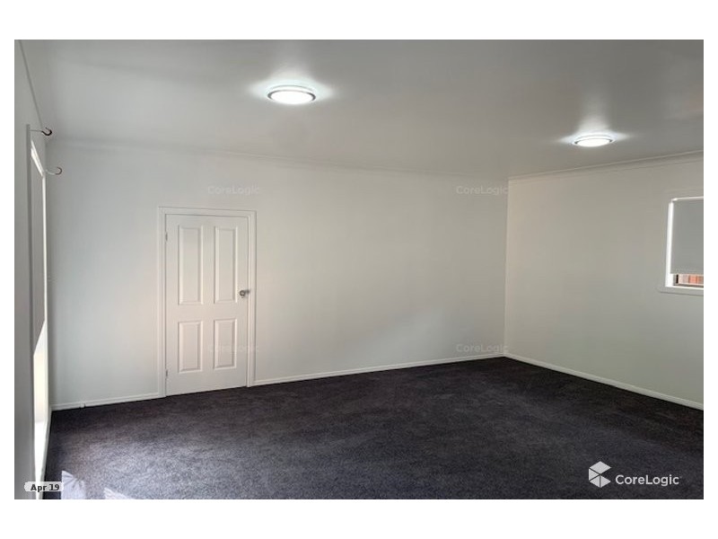 32 Bombala Street, Broadbeach Waters QLD 4218