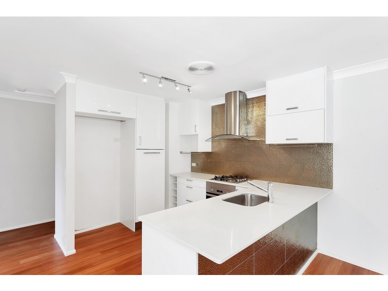 5/145 Central Street, Labrador QLD 4215