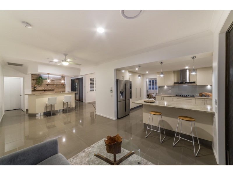 7 Daimler Drive, Bundall QLD 4217