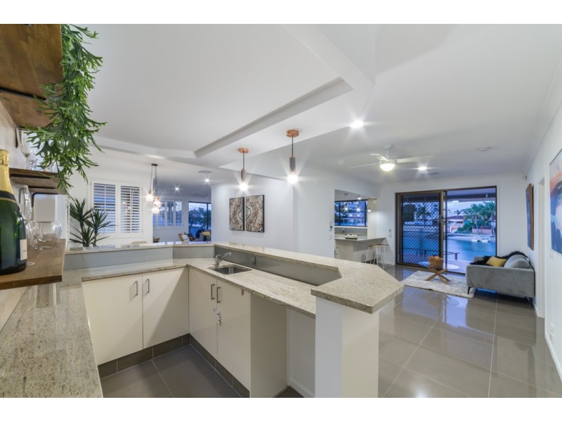 7 Daimler Drive, Bundall QLD 4217