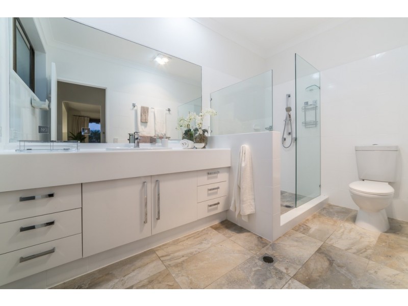 7 Daimler Drive, Bundall QLD 4217