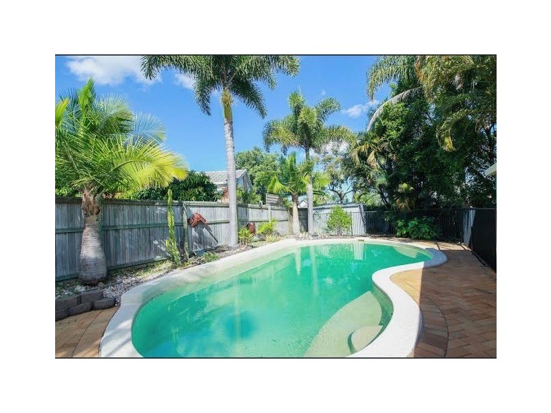 16 Mercator Court, Carrara QLD 4211
