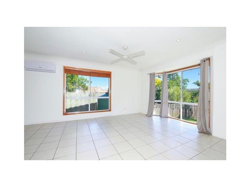 16 Mercator Court, Carrara QLD 4211