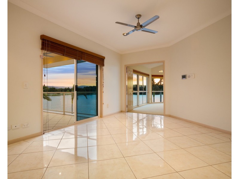 82 Montevideo Drive, Clear Island Waters QLD 4226