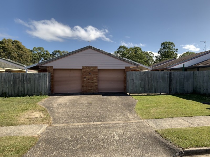 2/148 Kumbari Ave, Labrador QLD 4215