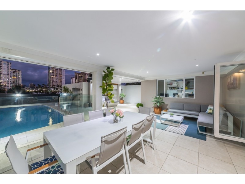 35 Amalfi Drive, Isle Of Capri QLD 4217