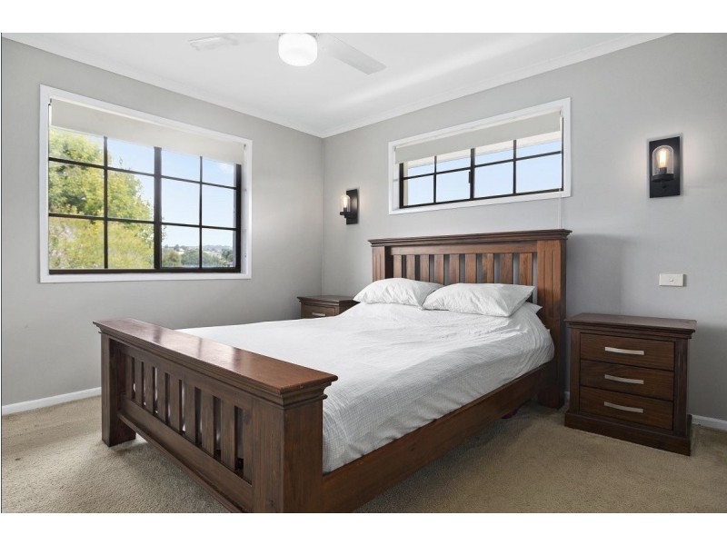 26 Plateau Crescent, Carrara QLD 4211